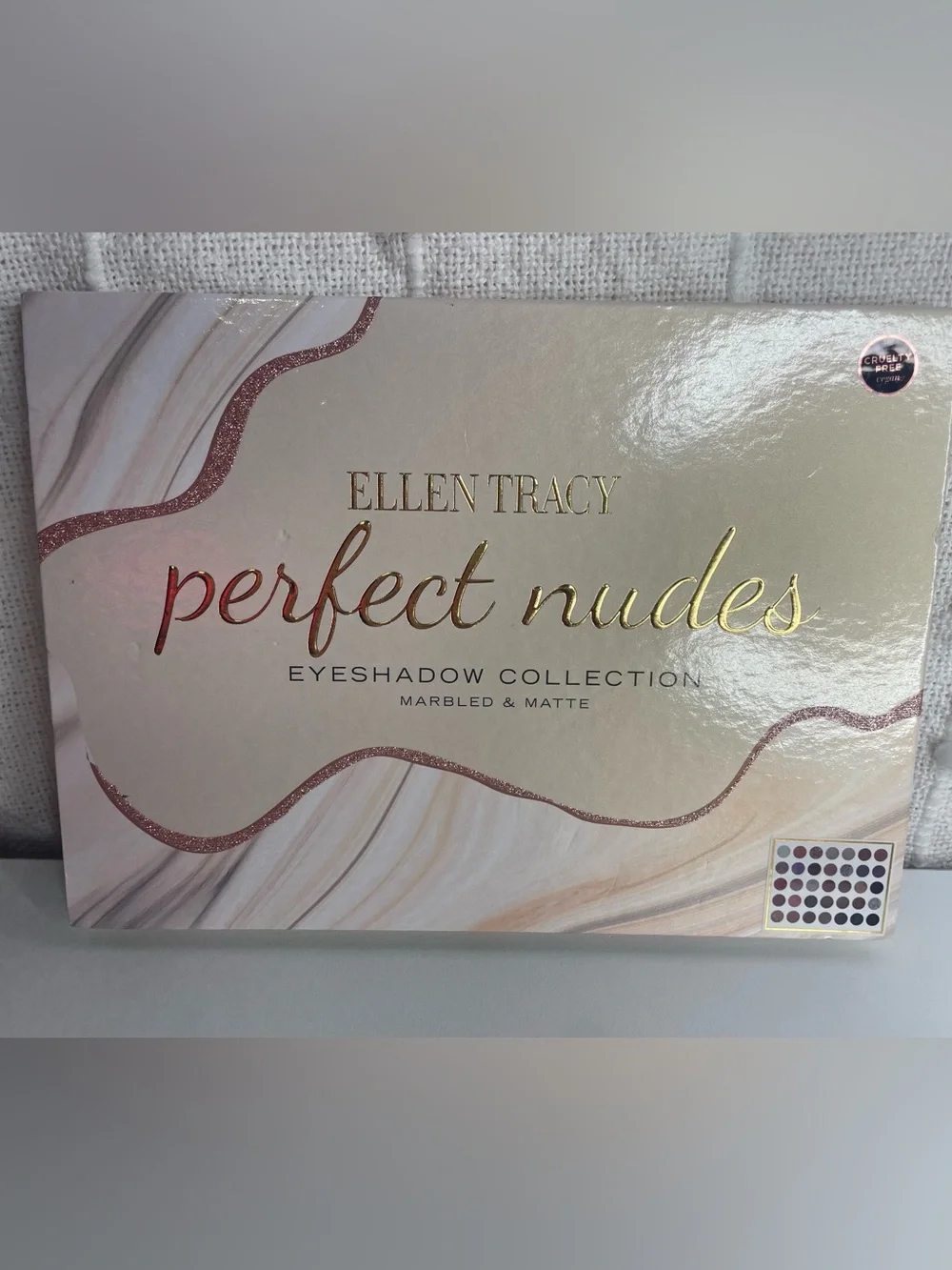 Ellen Tracy Nude & Rose Gold Eyeshadow Palette